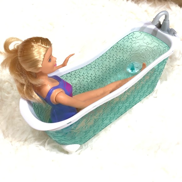 BARBIE MATTEL (2013) and jacuzzi - Picture 4 of 6